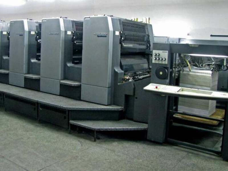 四色膠印機